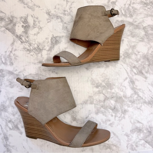 Taupe wedges (Sz 9) - Picture 3 of 10